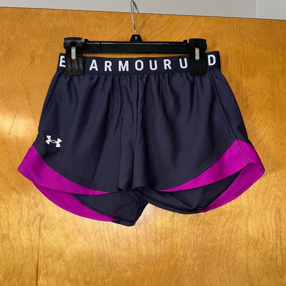 Used under armour athletic shorts size S loose fit with heat gear
